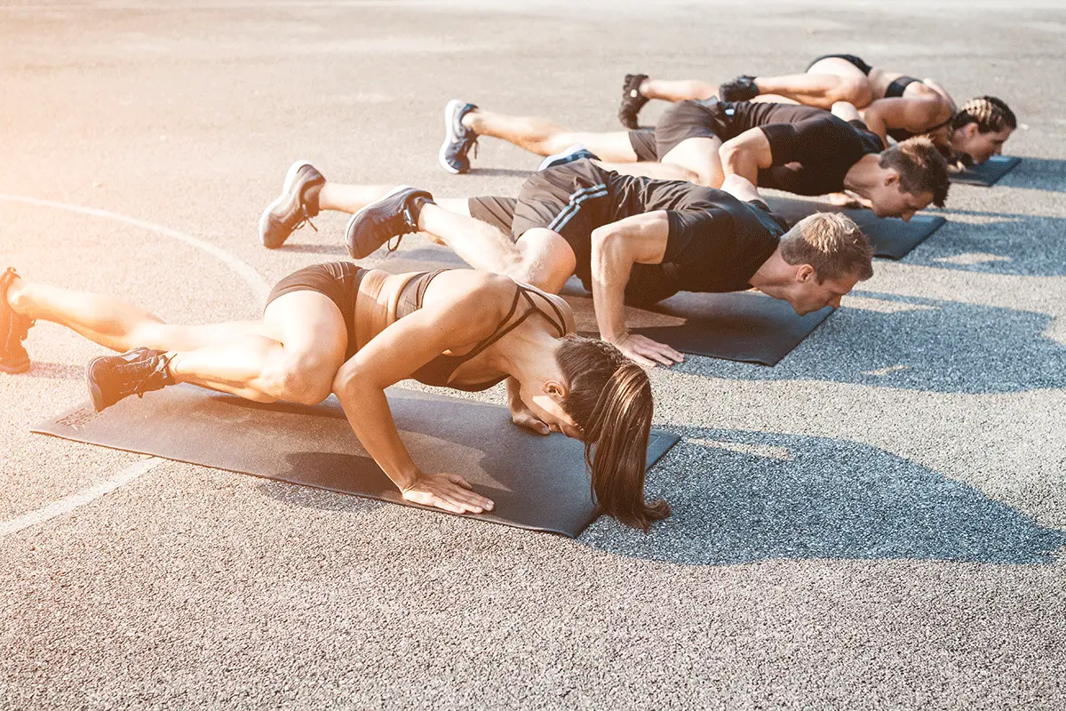 Full body HIIT per principianti per aumentare forza e resistenza